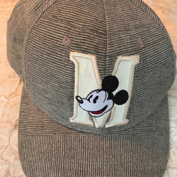 Hat - Picture 2 of 4